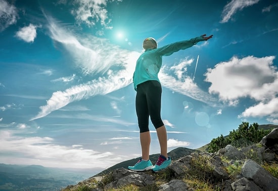 girl-in-sunlight-how-to-stay-active-in-summers