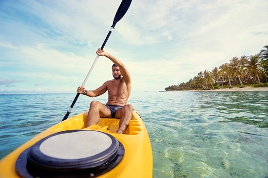 kayaking-activities-to-stay-active-in-summers